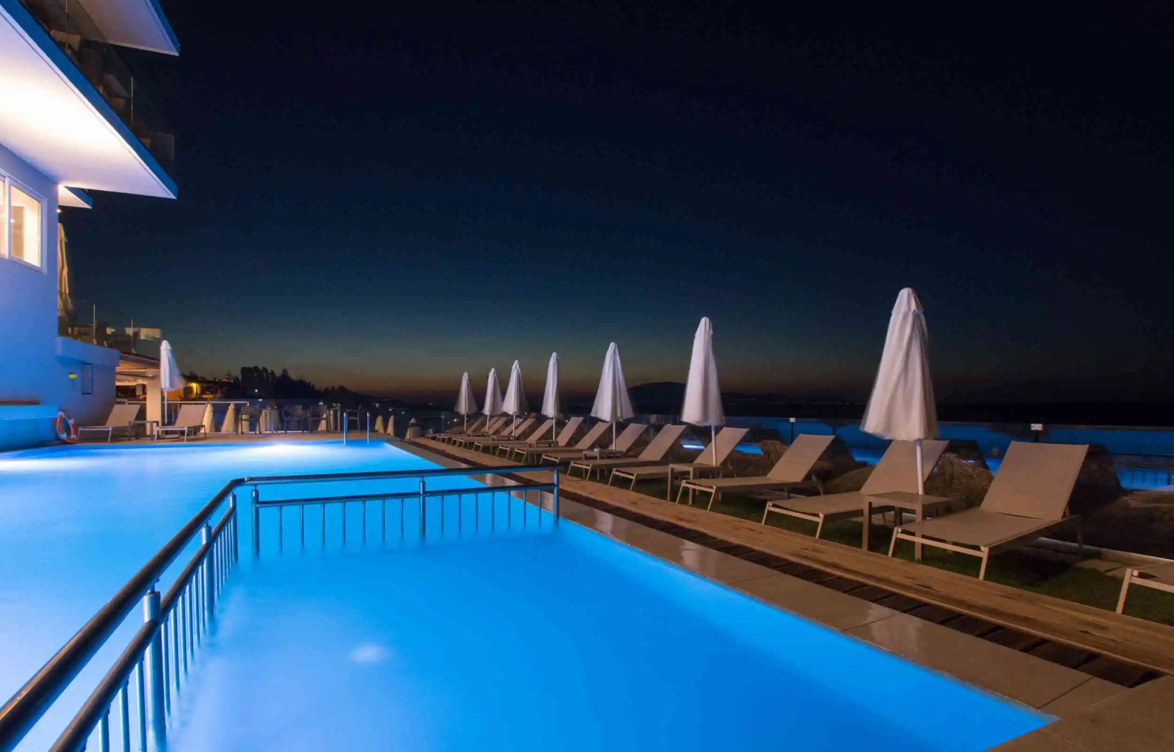 Photo - Golden Coast Resort