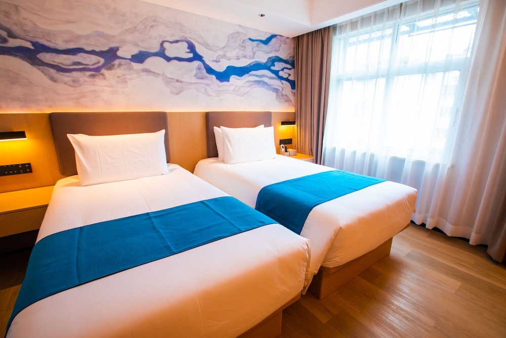 NAIVE L Executive Apartments Coast City