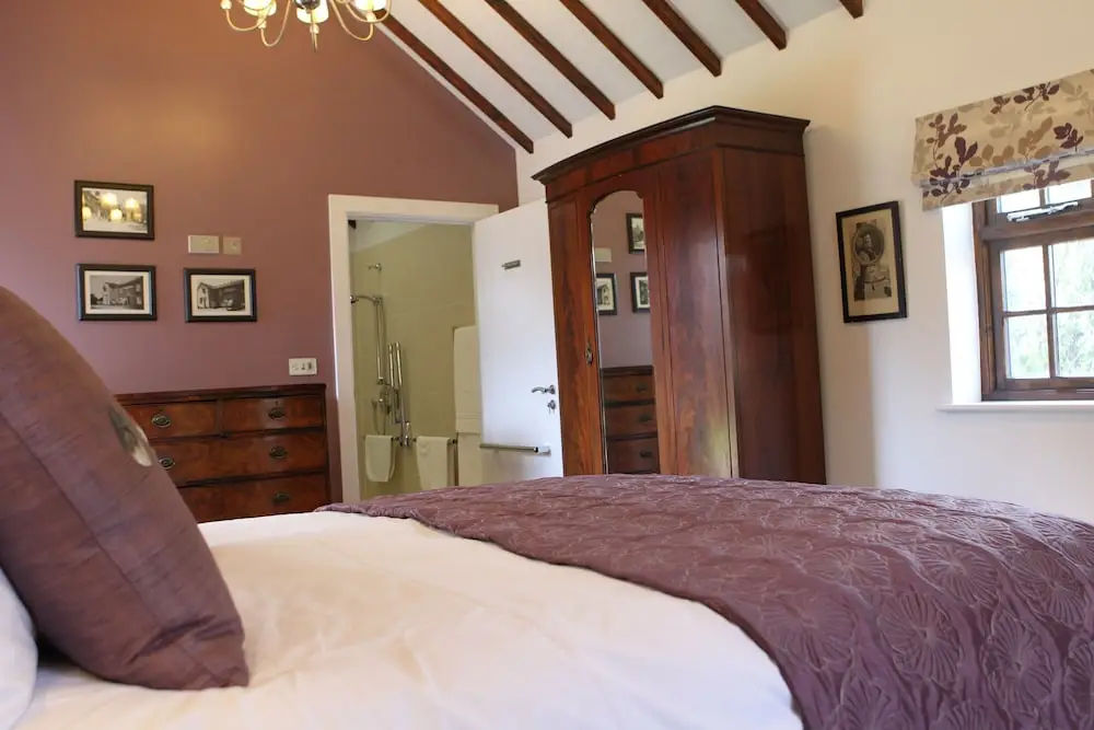 Photo - The Compasses