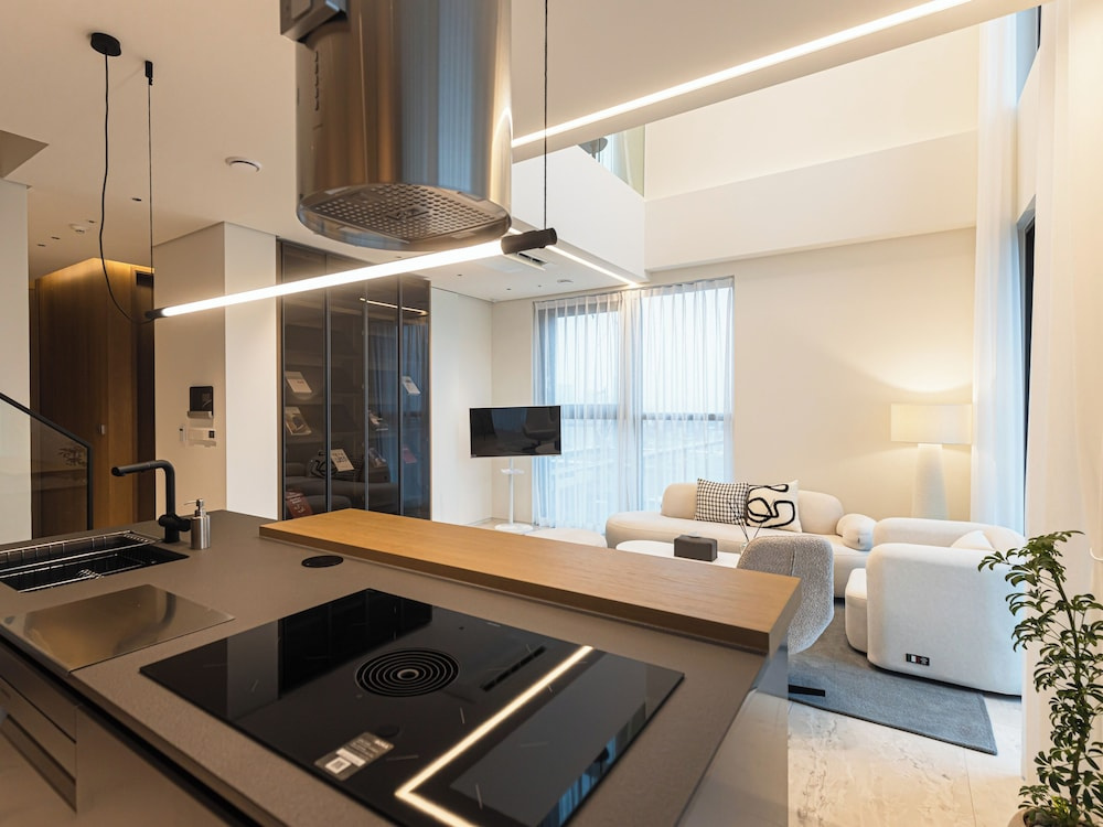 Photo - Caelum Black Gangnam Luxury Residence