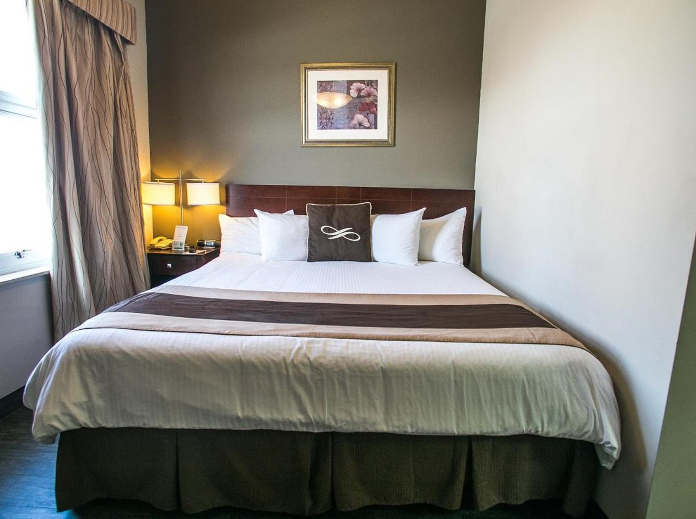 Foto - Pointe Plaza Hotel