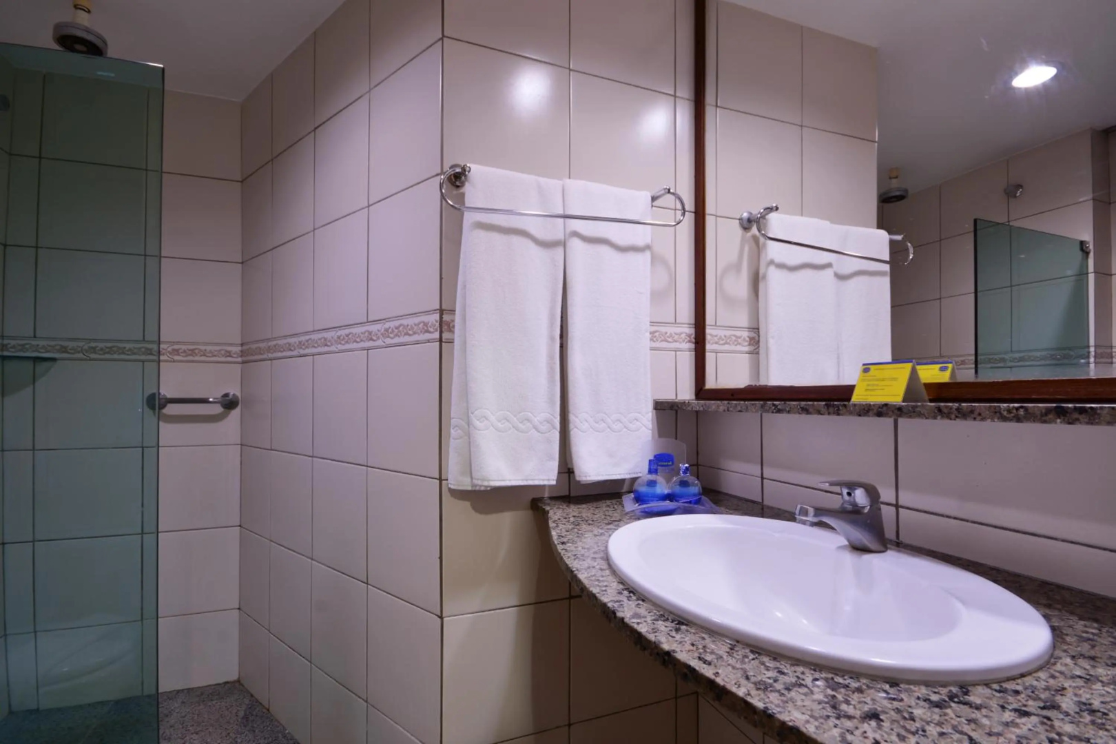 Photo - Littoral Hotel