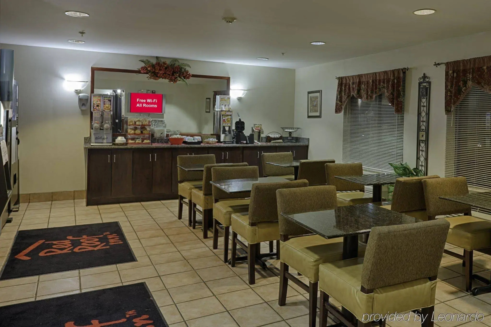 Photo - Red Roof Inn & Suites Savannah Airport