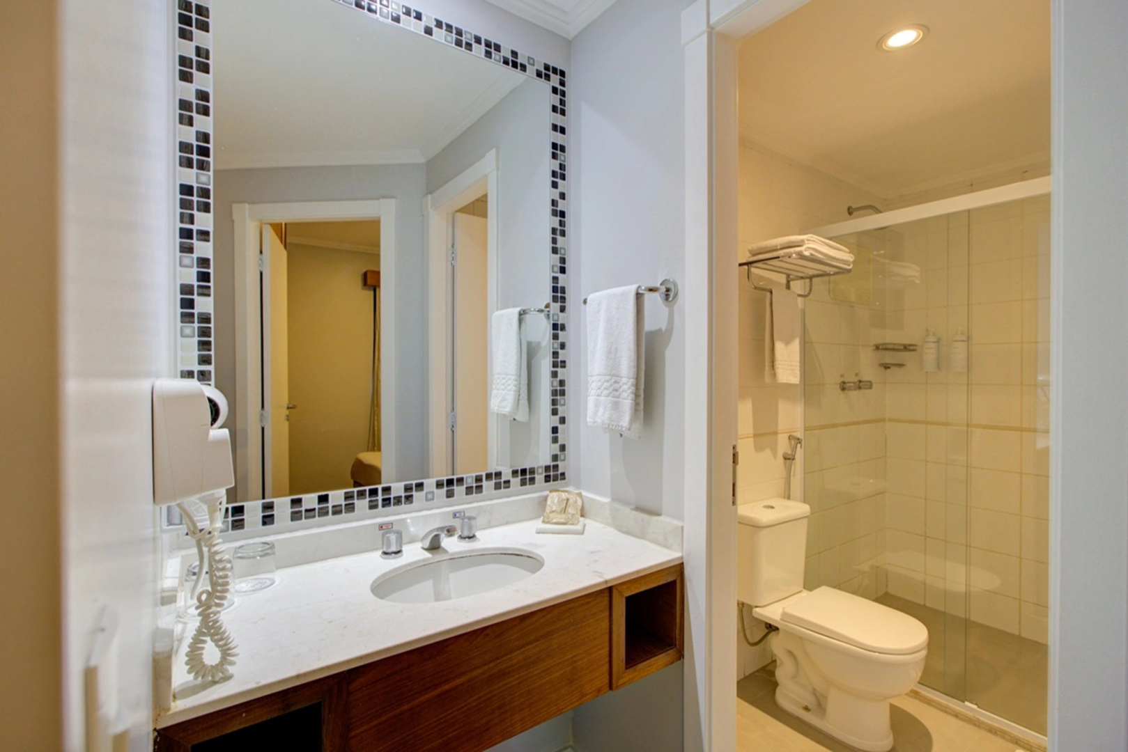 Photo - Quality Suites Vila Olimpia