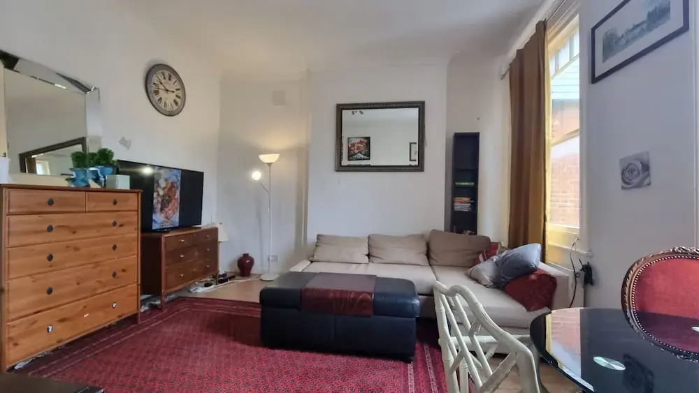 Photo - Extra Large One Bedroom Flat with Parking