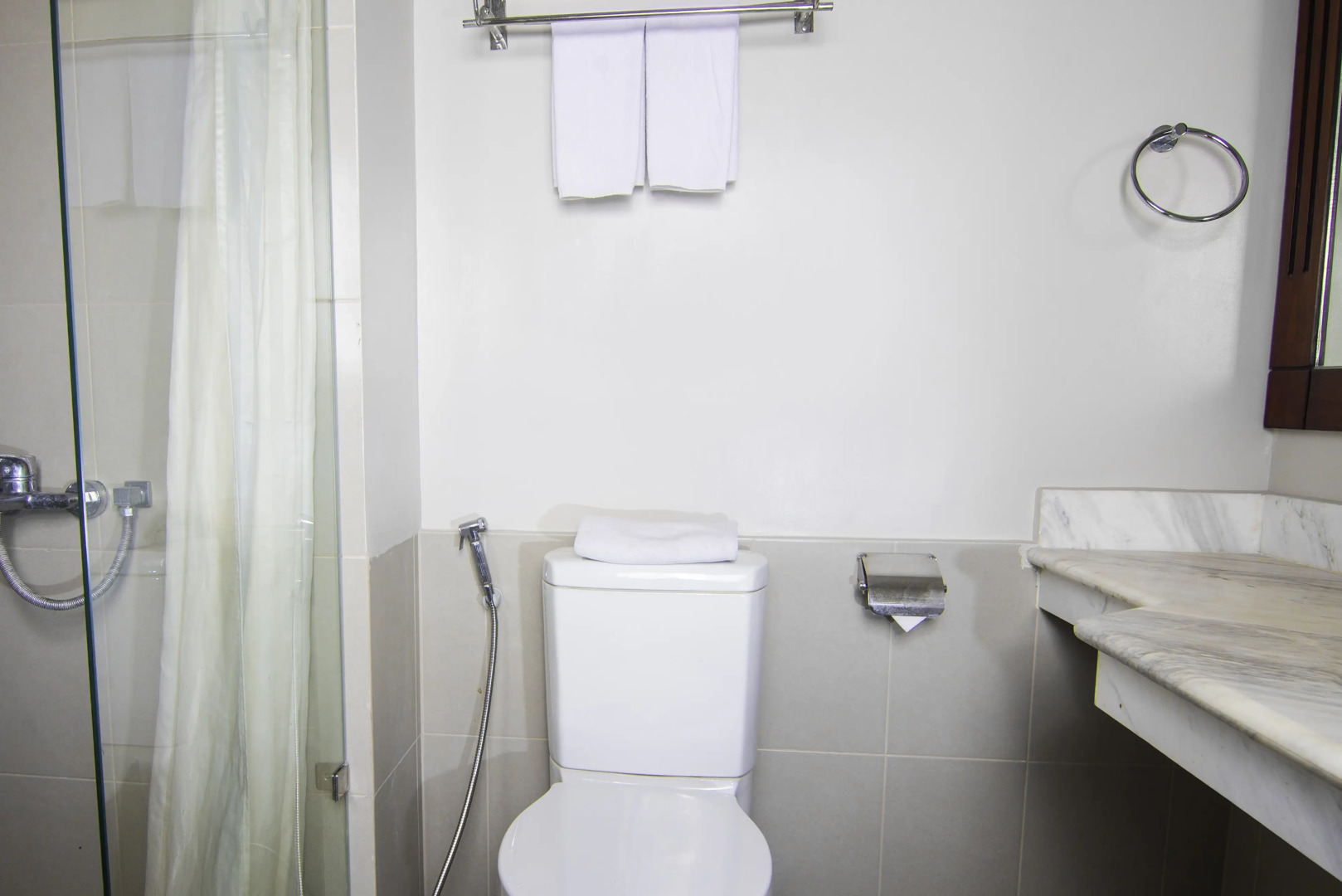 Photo - MJ Hotel and Suites