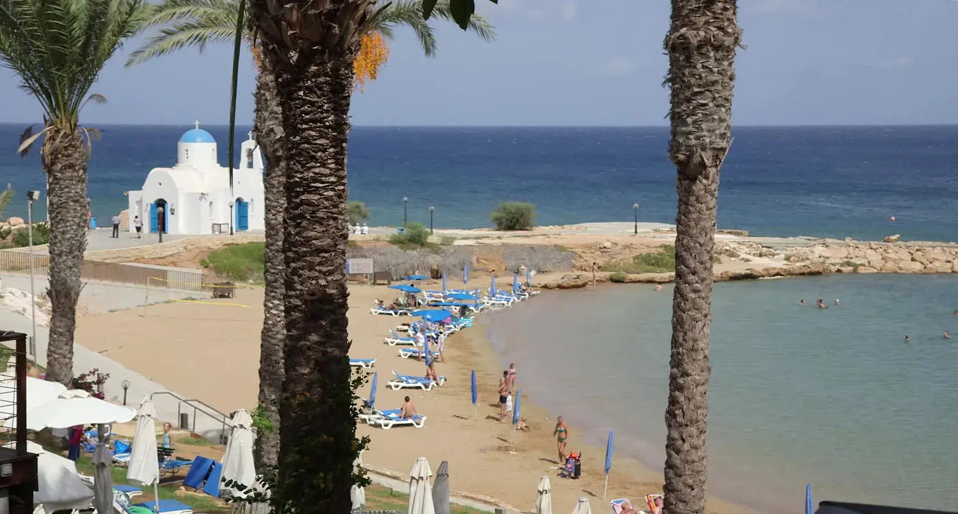 Photo - The Golden Coast Beach Hotel