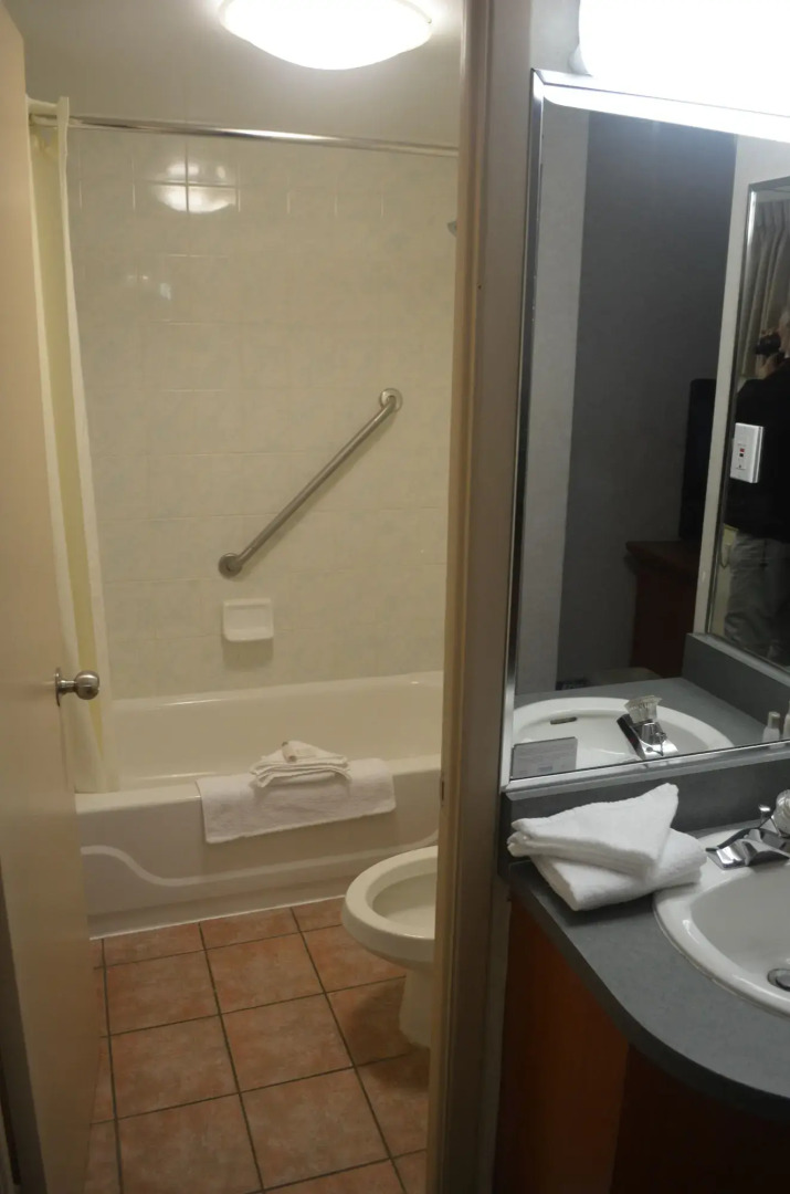 Foto - Travelodge by Wyndham Niagara Falls At the Falls