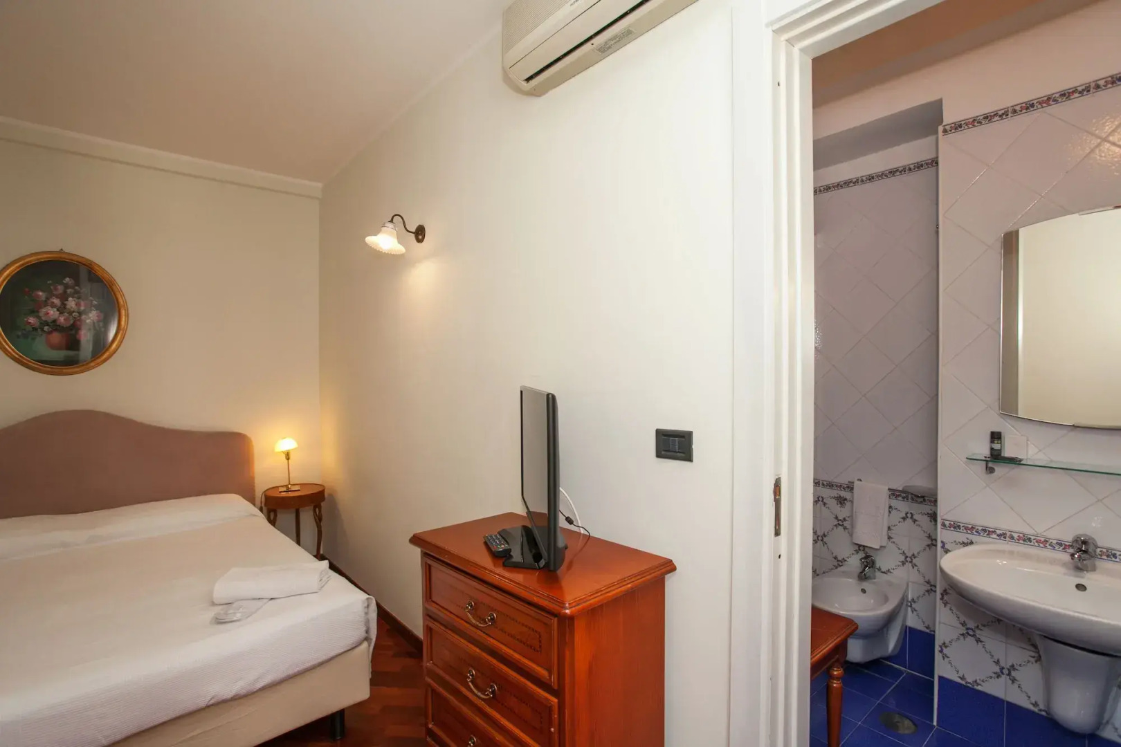 Photo - Zodiacus Residence