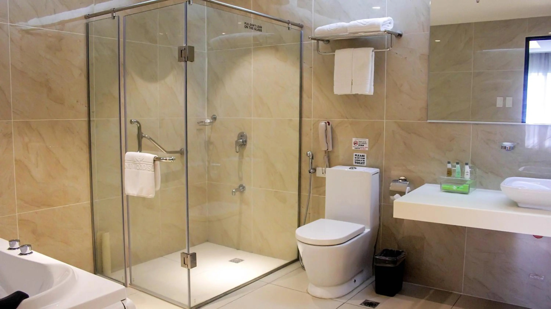 Photo - Brentwood Suites