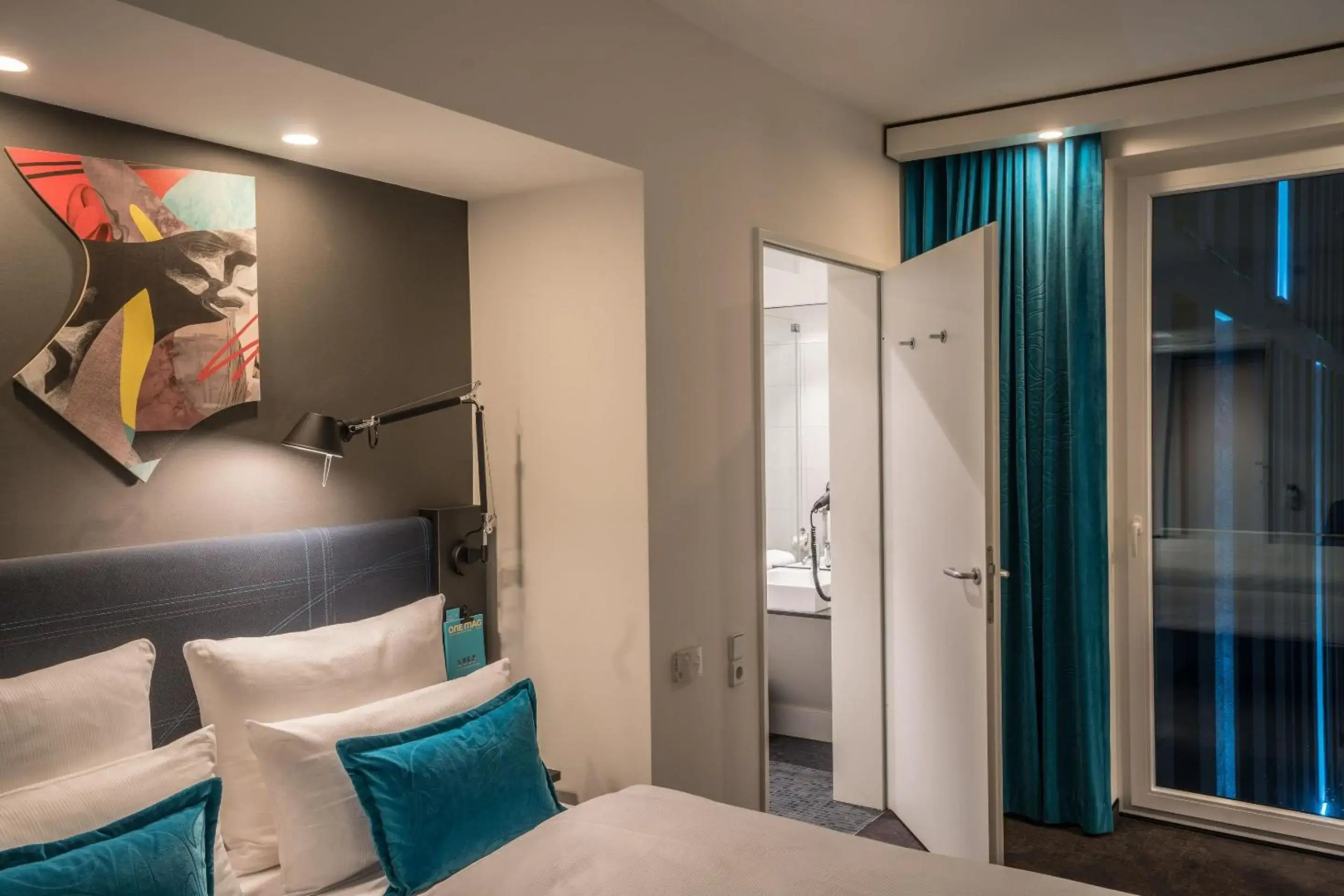 Photo - Motel One Berlin-Alexanderplatz
