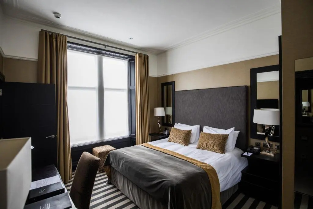 Photo - The Chester Hotel