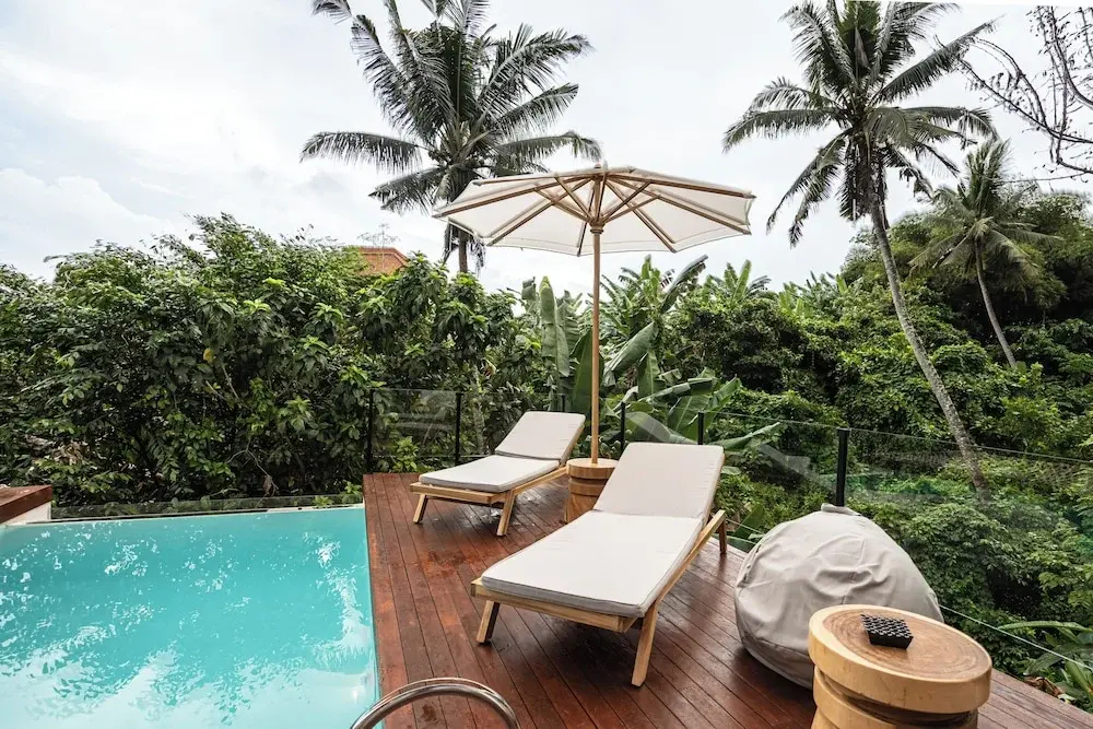 Foto - Garden Heights Villa by EVDEkimi - Elegant 3BR Jungle oasis with Hammock