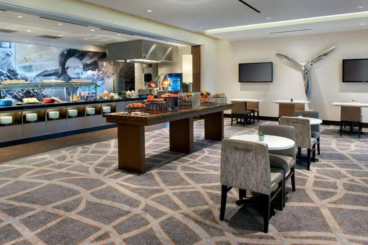 Foto - Holiday Inn Newark International Airport by IHG