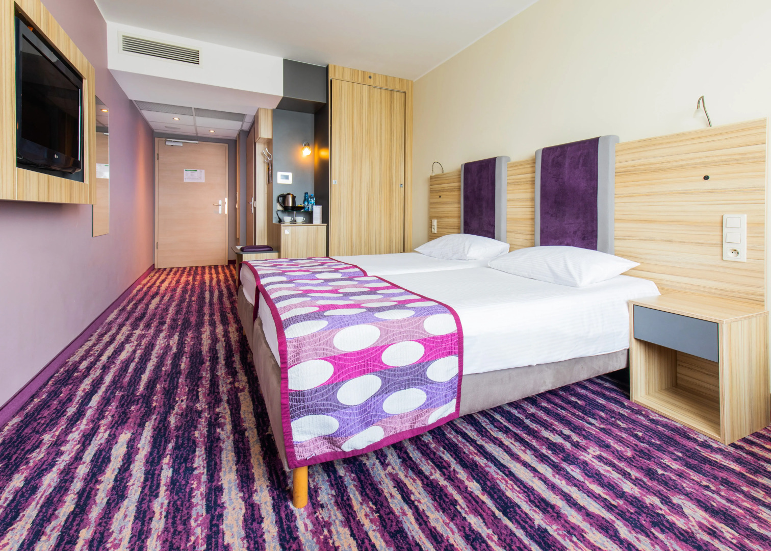 Photo - Galaxy Hotel