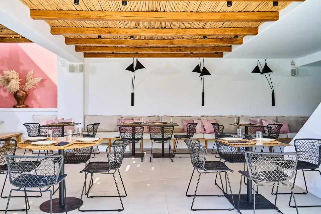 Photo - Adorno Beach Hotel & Suites