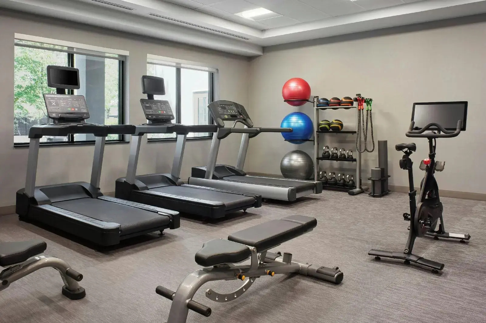Photo - Courtyard by Marriott Hamilton