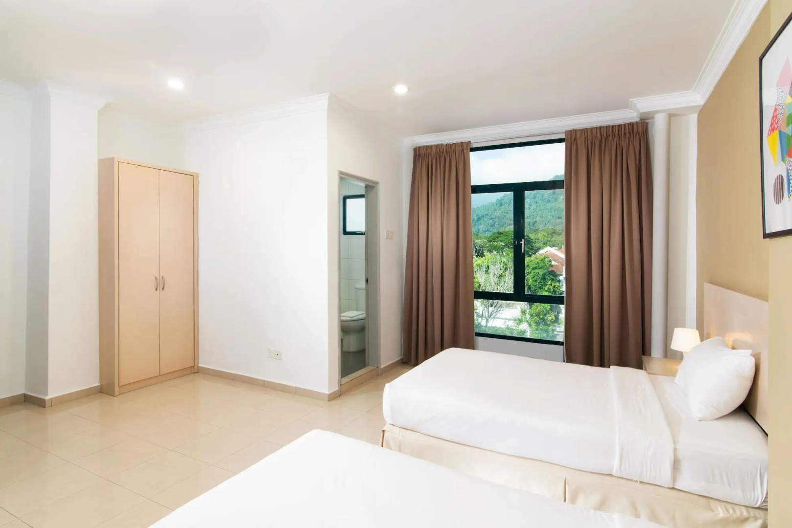 Golden View Serviced Apartment