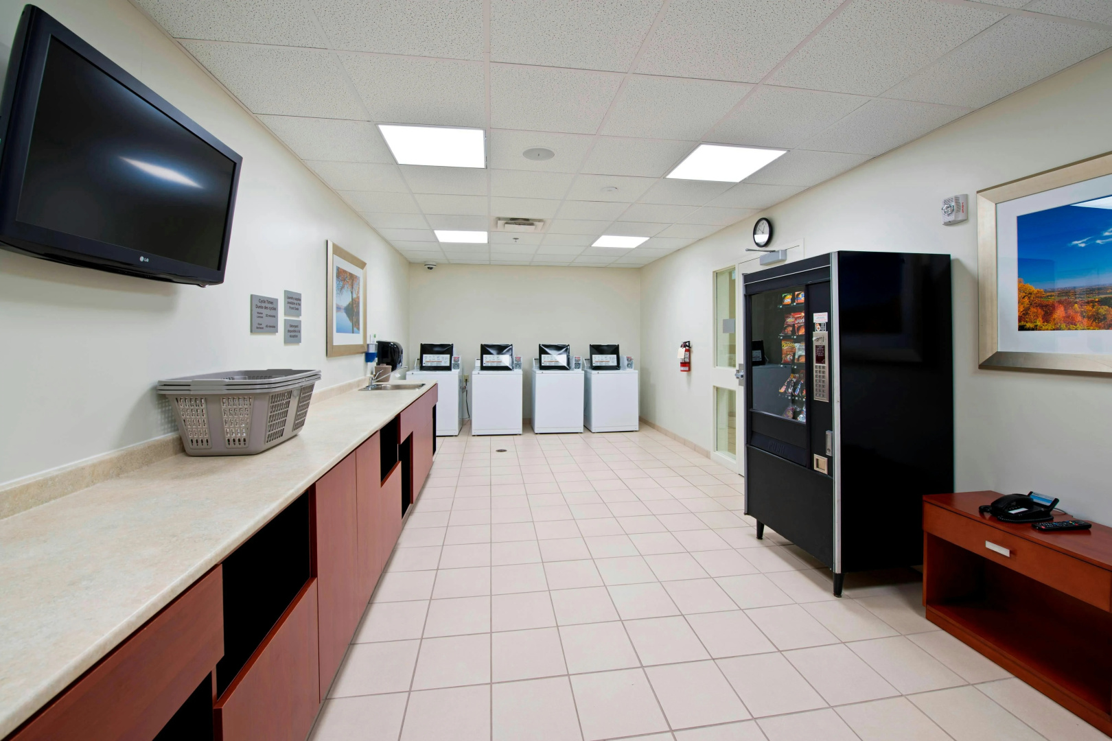 Photo - Courtyard by Marriott Ottawa East