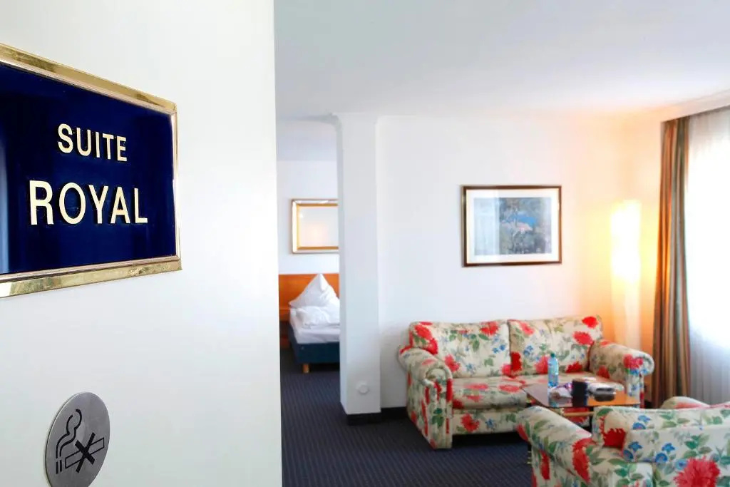 Photo - INA Hotel Royal