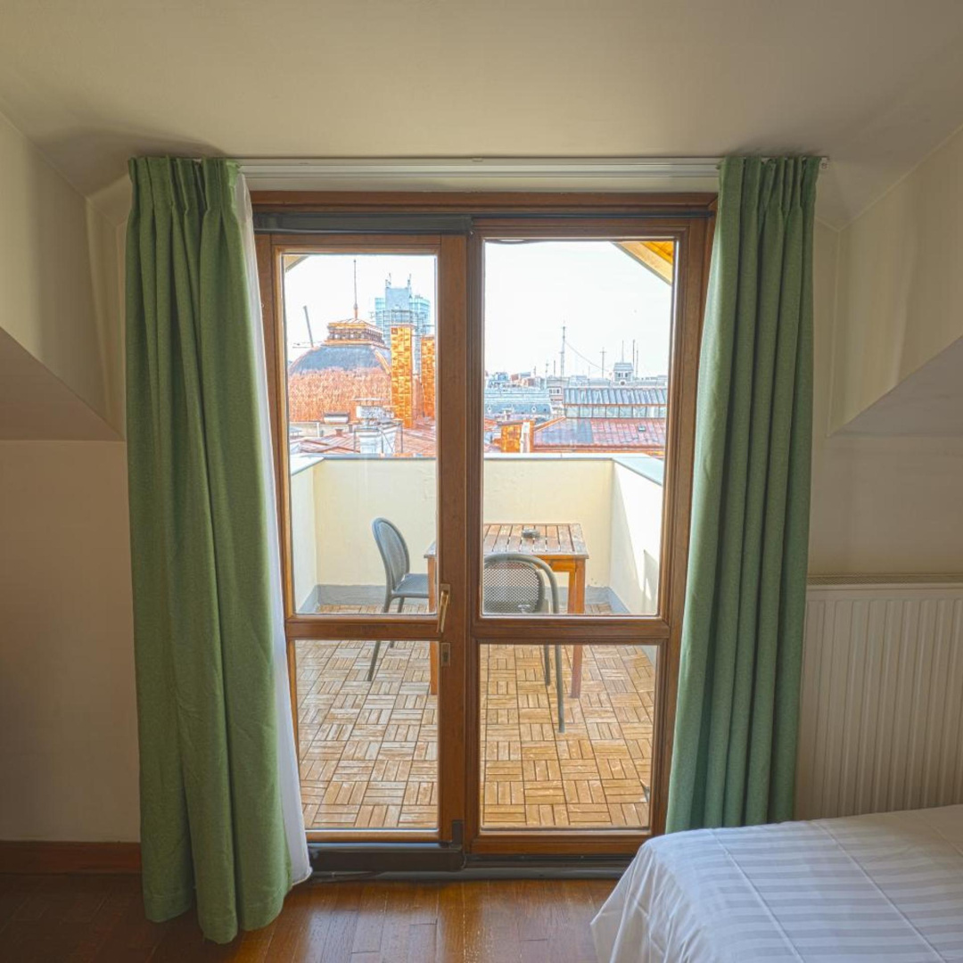 Photo - Rembrandt Hotel