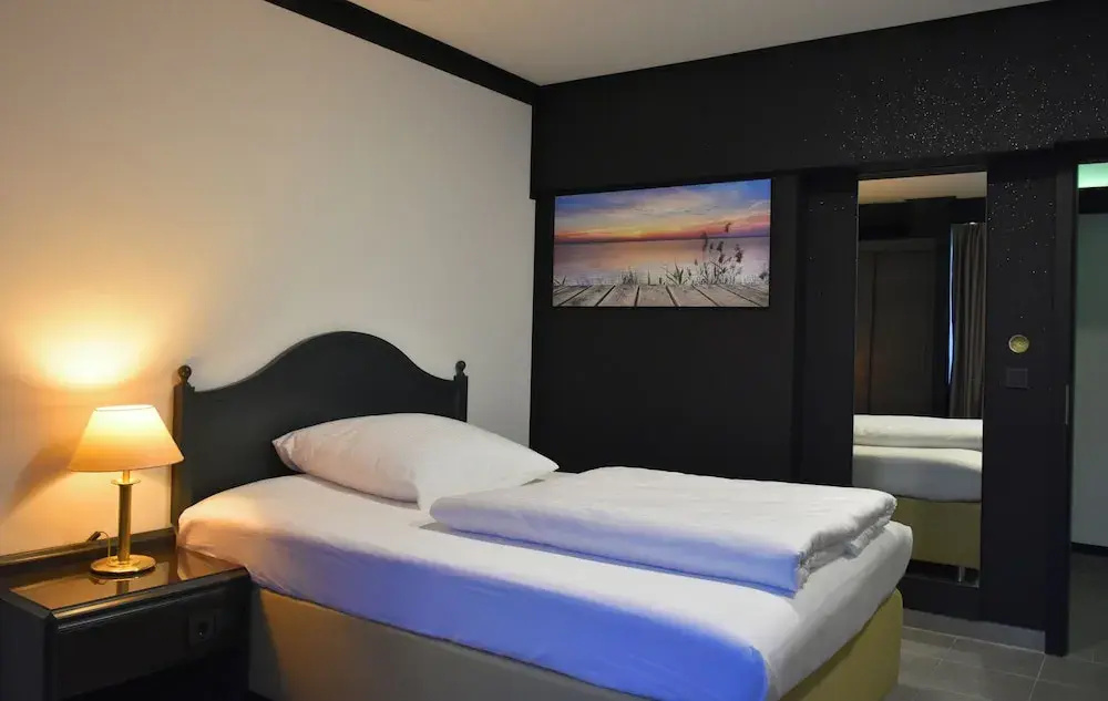 Photo - TIBET HOTEL am Airport Düsseldorf-Ratingen