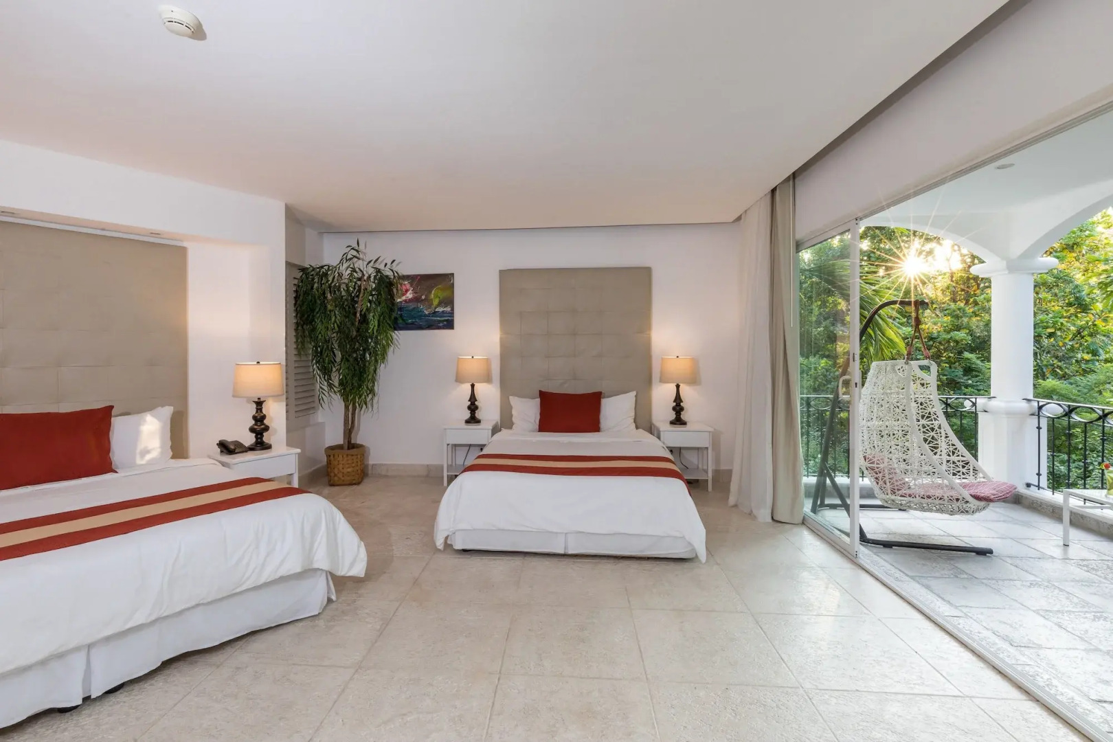 Photo - Shana by the Beach Manuel Antonio