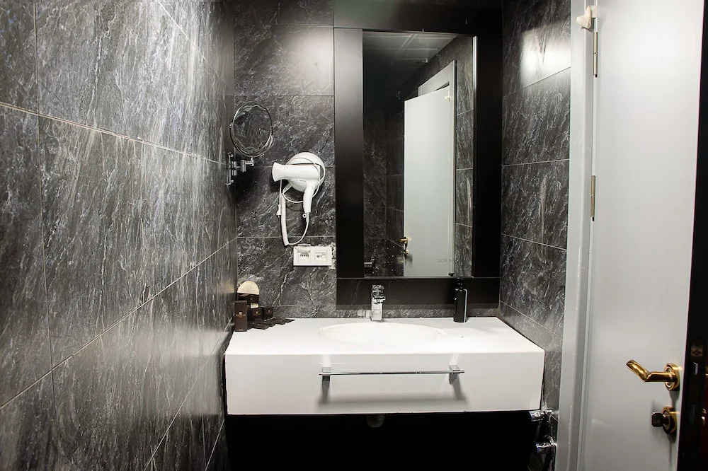Photo - Shelter Inn Hotel & Spa