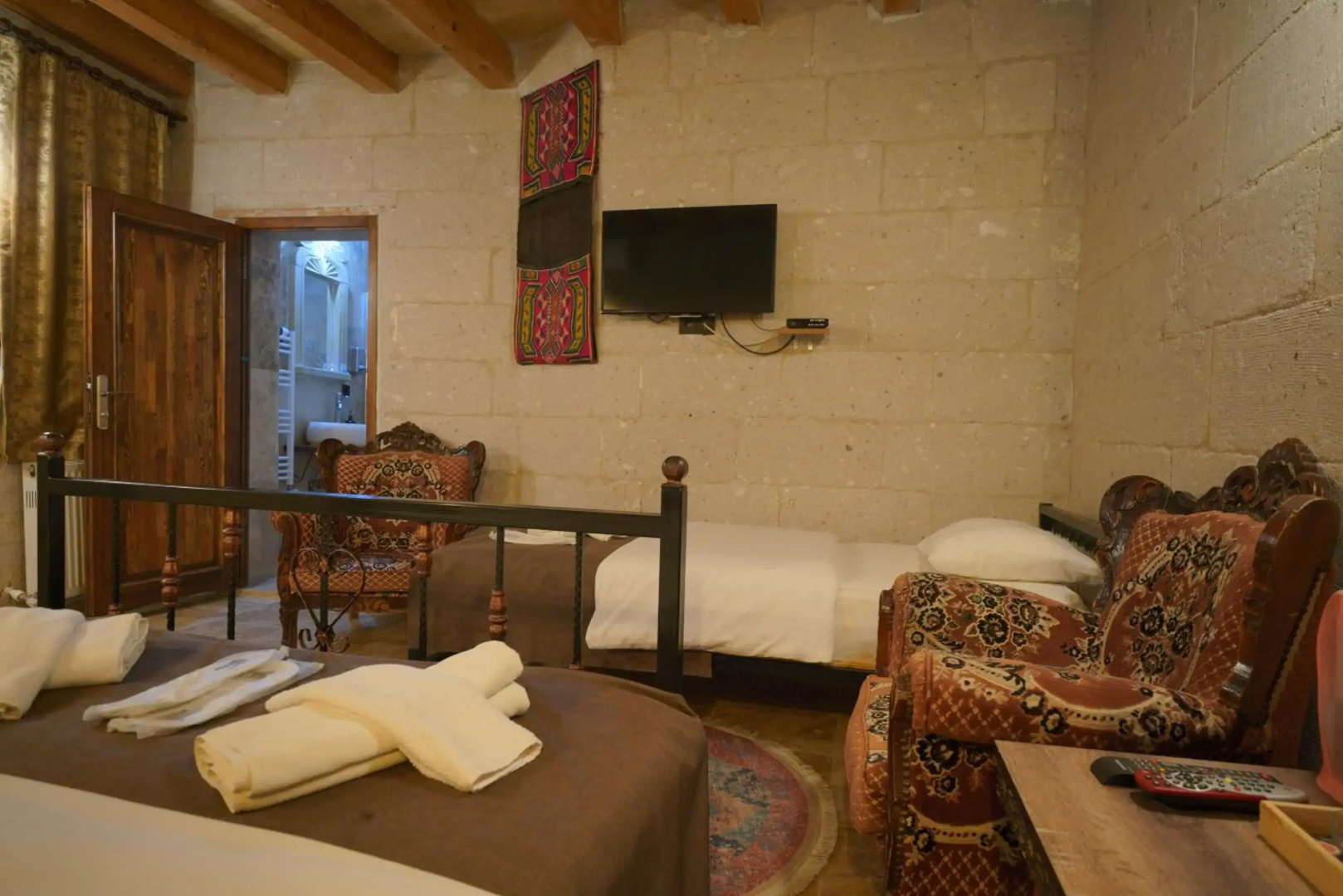 Photo - View Cave Hotel