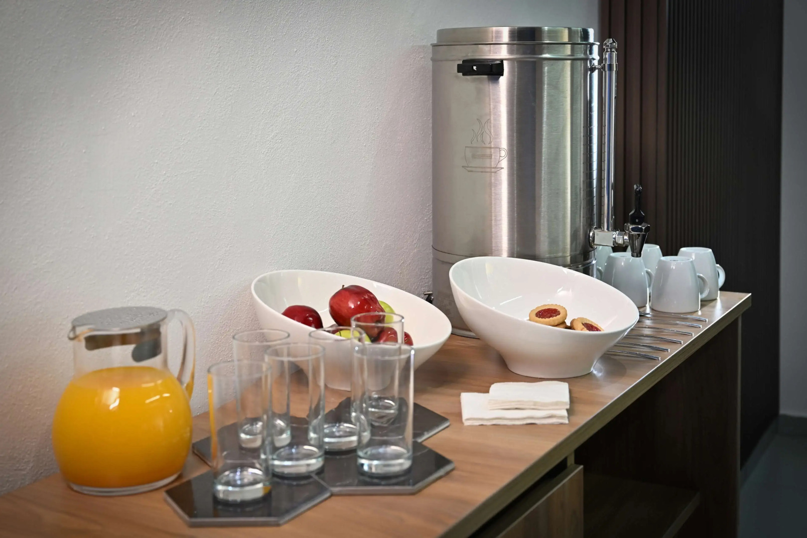 Photo - Vista Express Guadalajara Expo SureStay Collection by BW