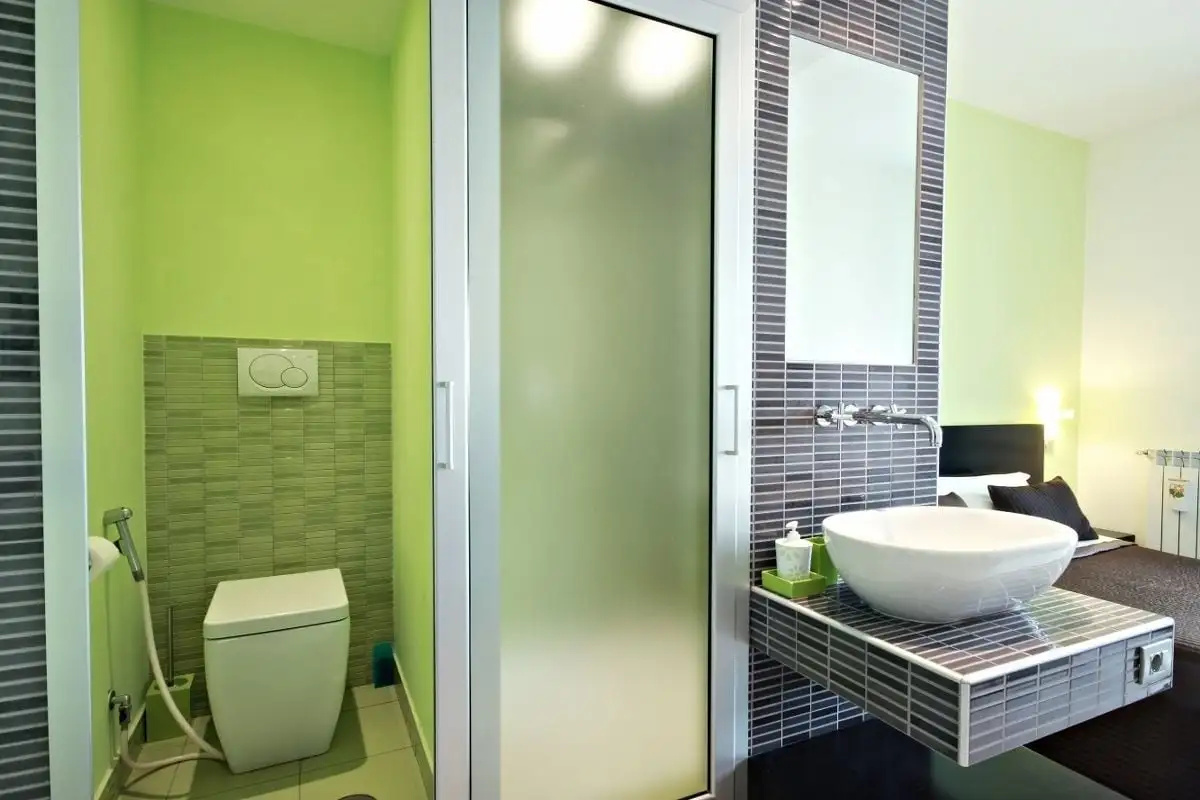Photo - Moai Home