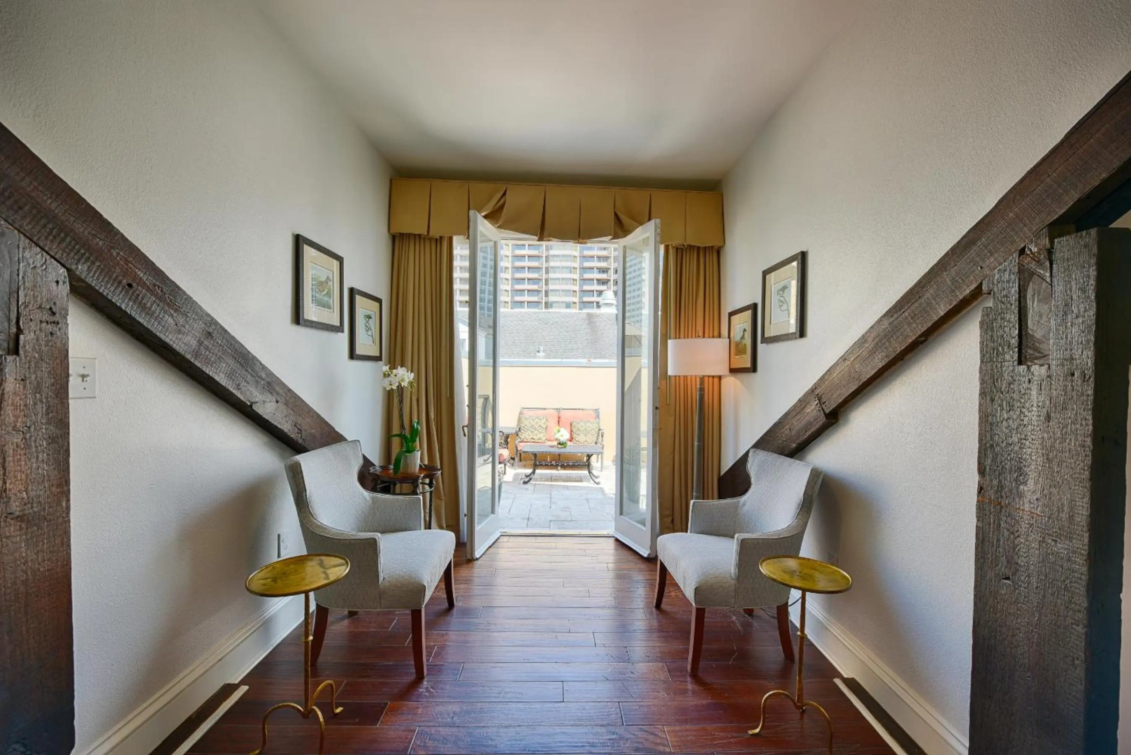 Photo - voco St. James Hotel by IHG