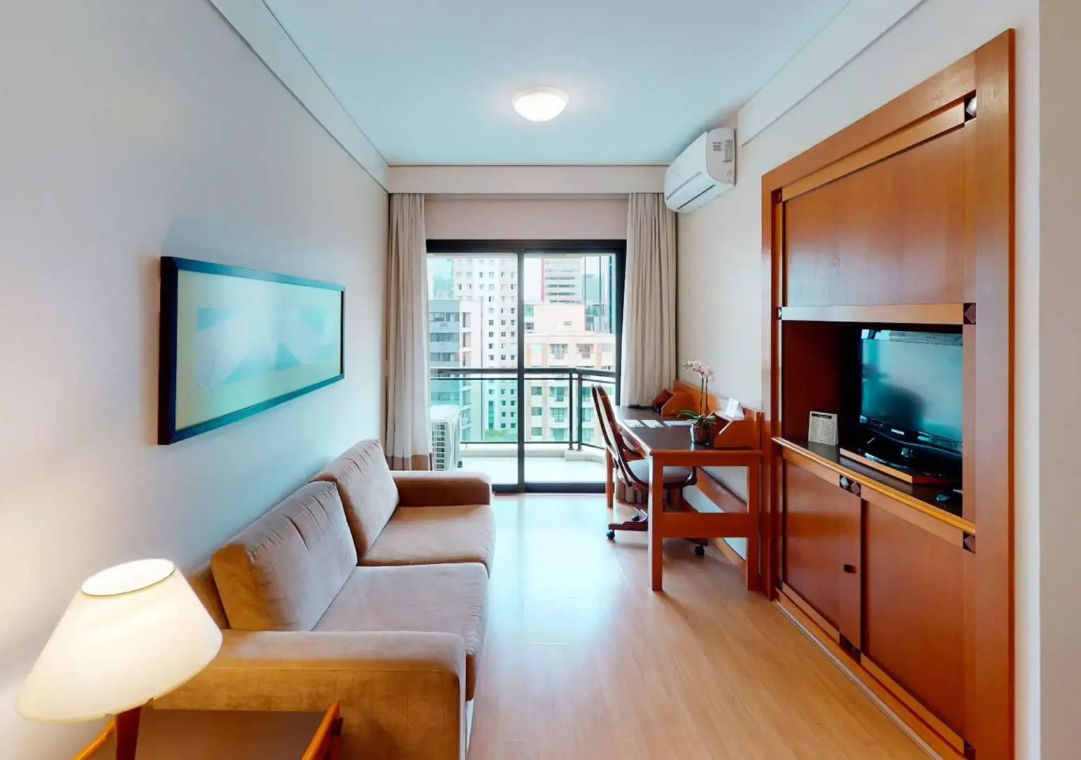 Photo - Estanplaza Nações Unidas