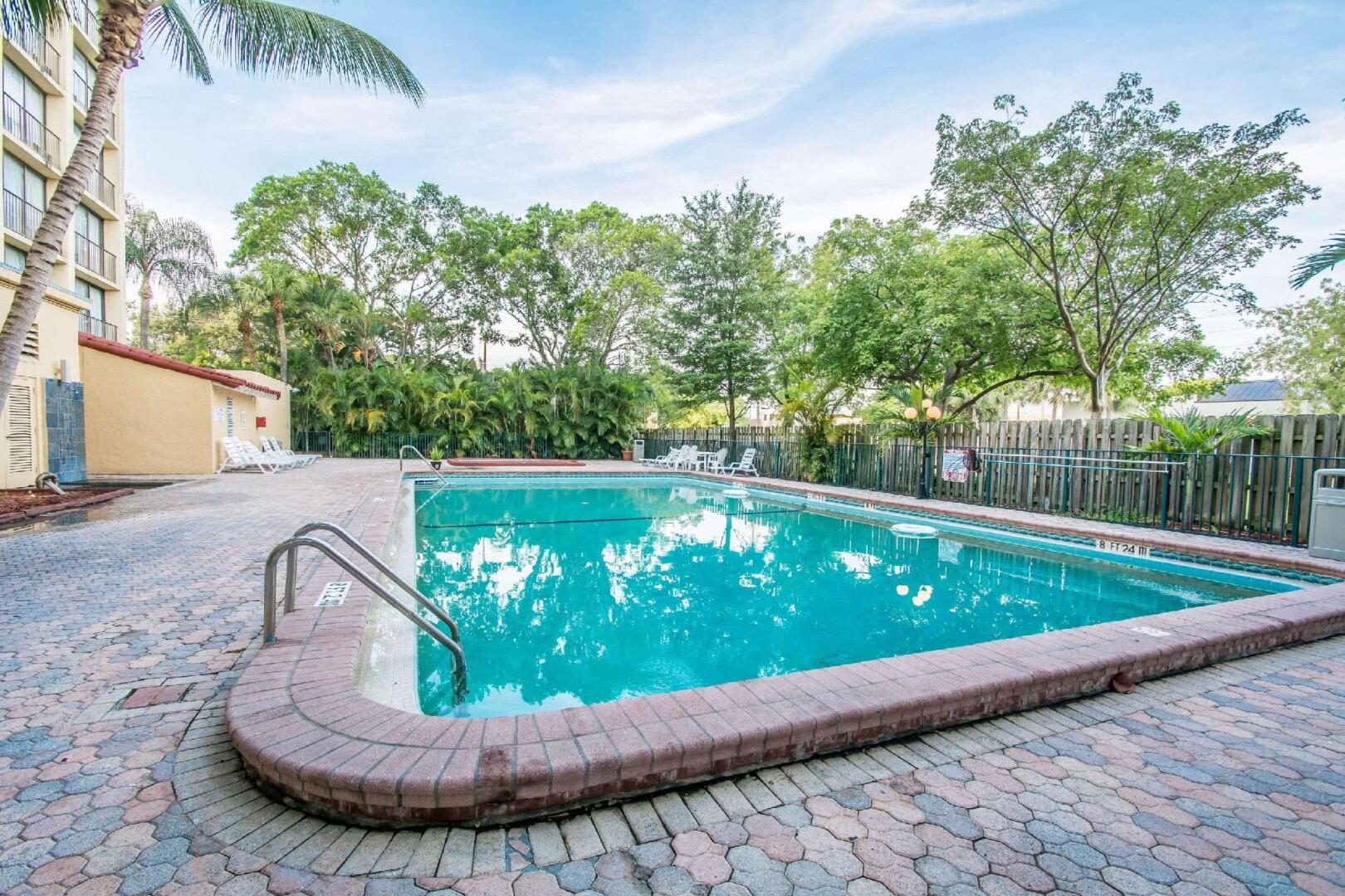 Photo - North Miami Beach Gardens Inn & Suites