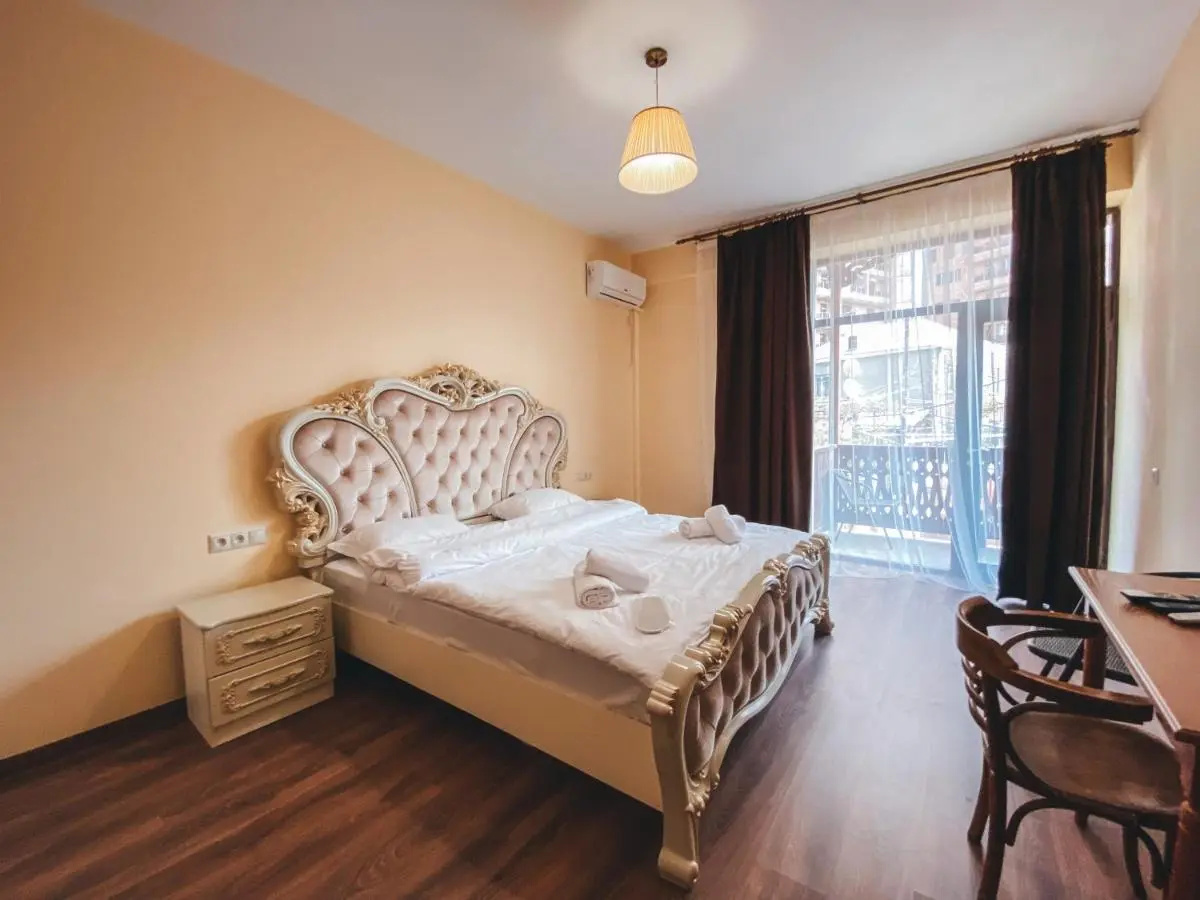 Photo - Armenia Hotel