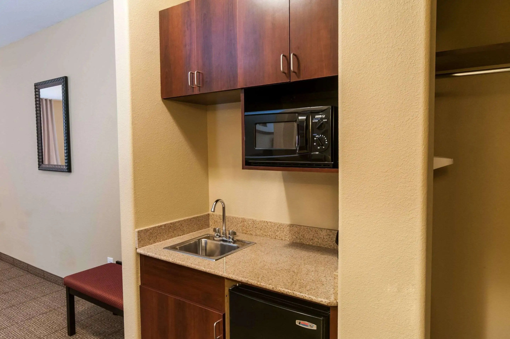 Foto - Spark Suites - Hobby Airport