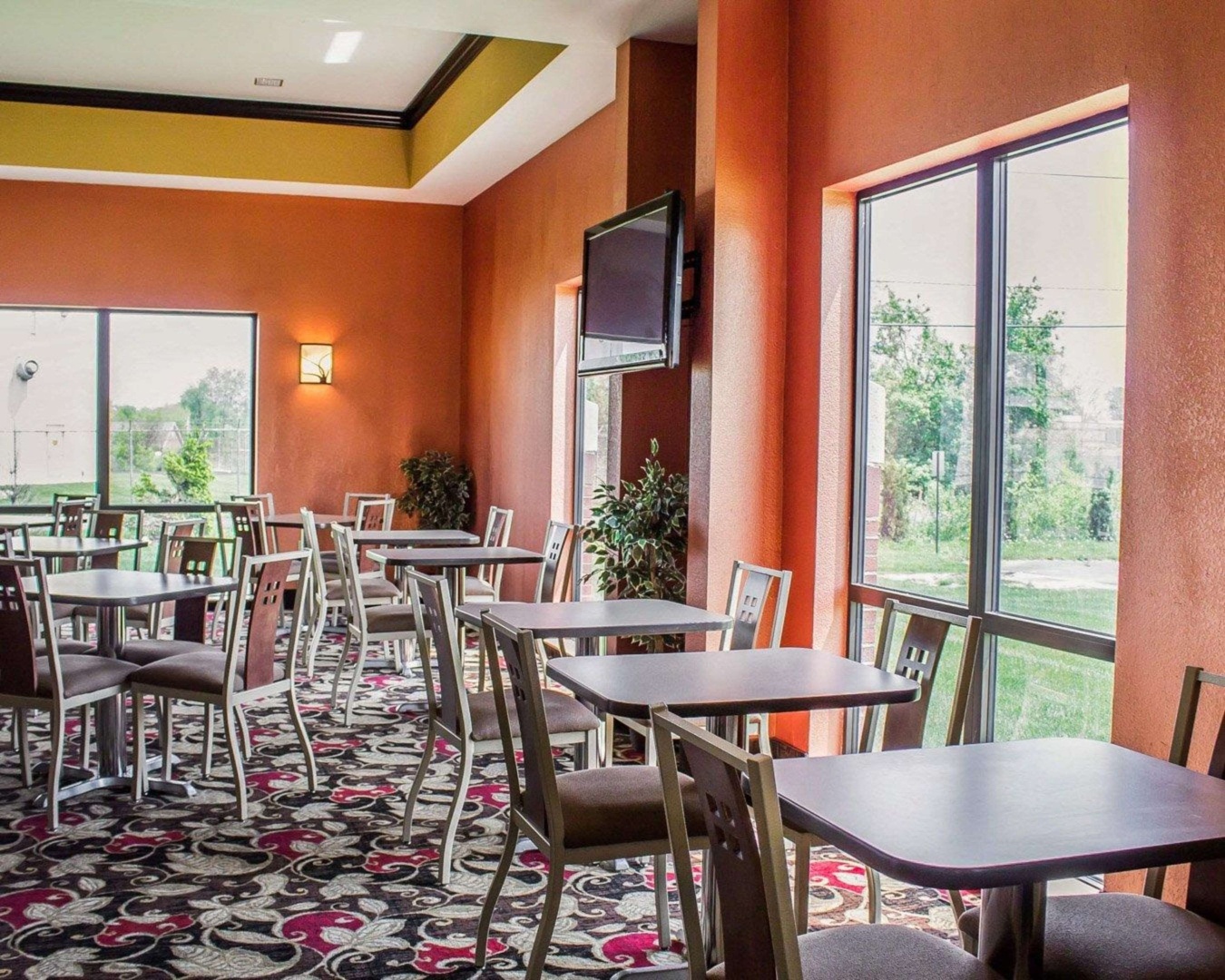 Photo - Comfort Suites Columbus East Broad
