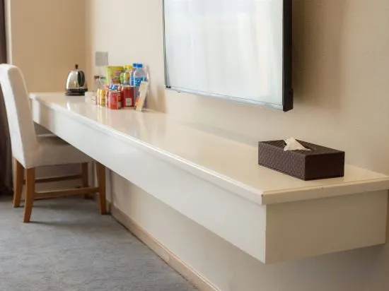 Home Inn Ruibai Cloud Hotel (Longyan Railway Station Zhongshan Road Branch)