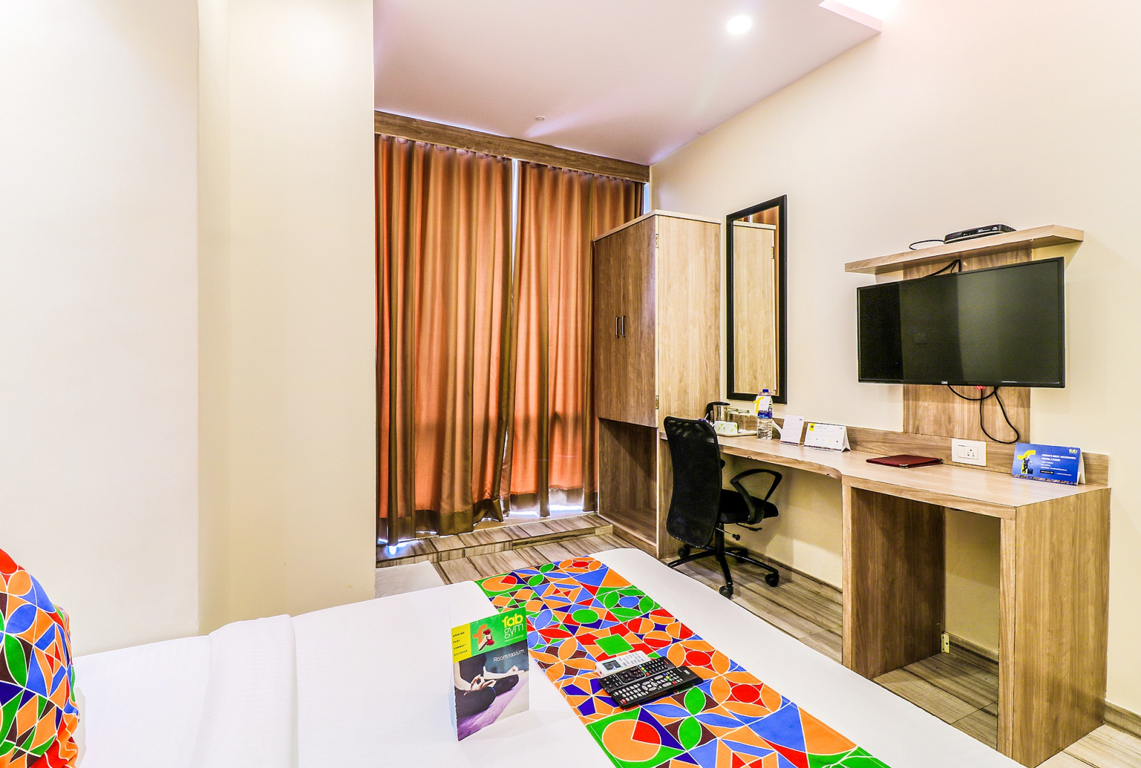 Photo - FabHotel Aksa International