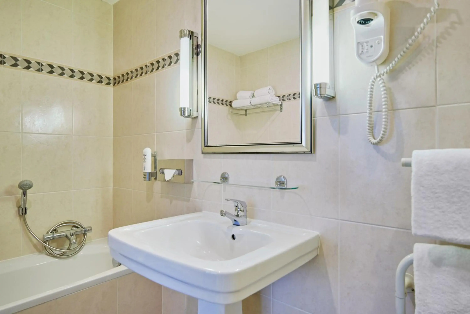 Photo - Theater Hotel