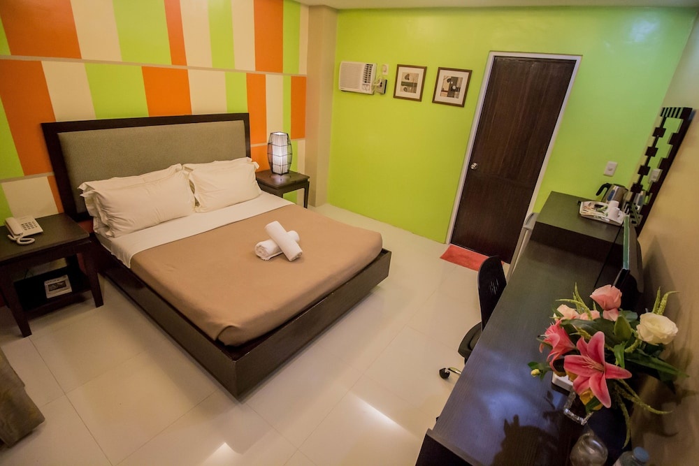The Red Palm Suites and Restaurant