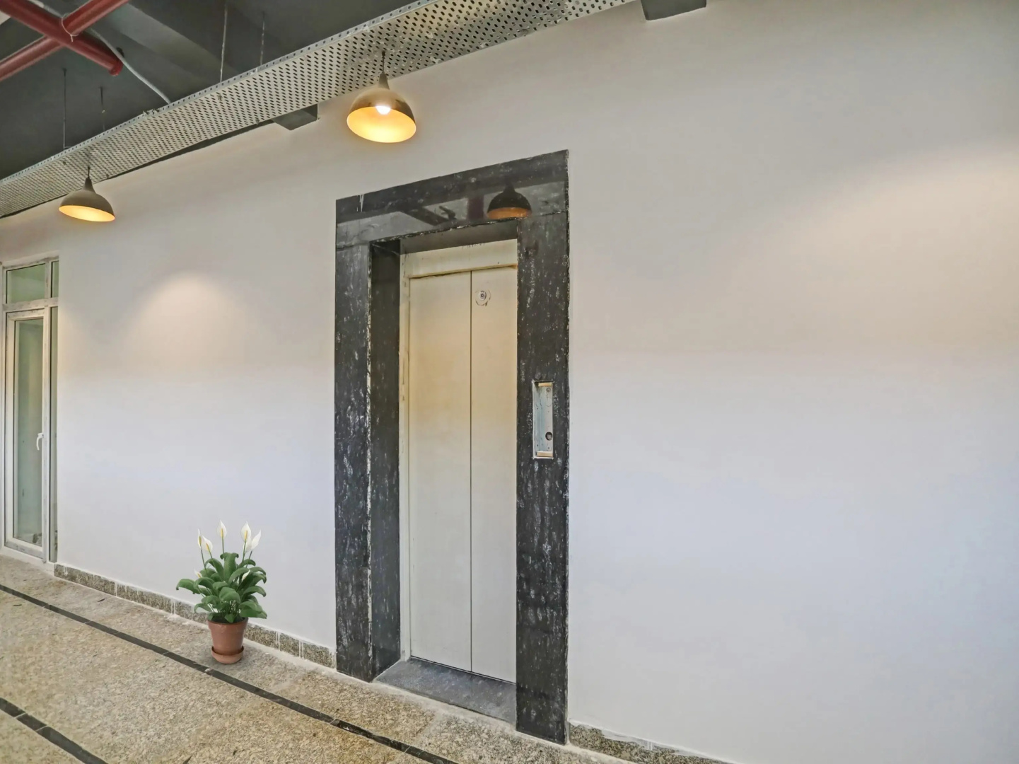 Photo - Hotel the Rasa vasundhara