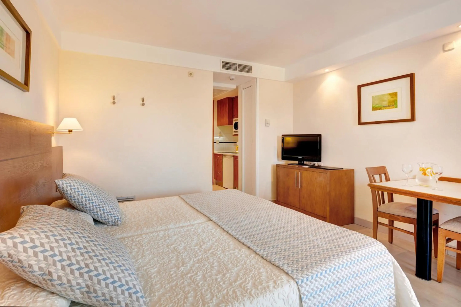 Photo - Hipotels Bahía Grande Aparthotel