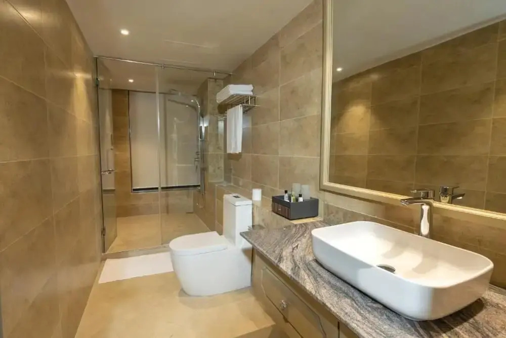 Photo - Grandeeza Hotel by Galison