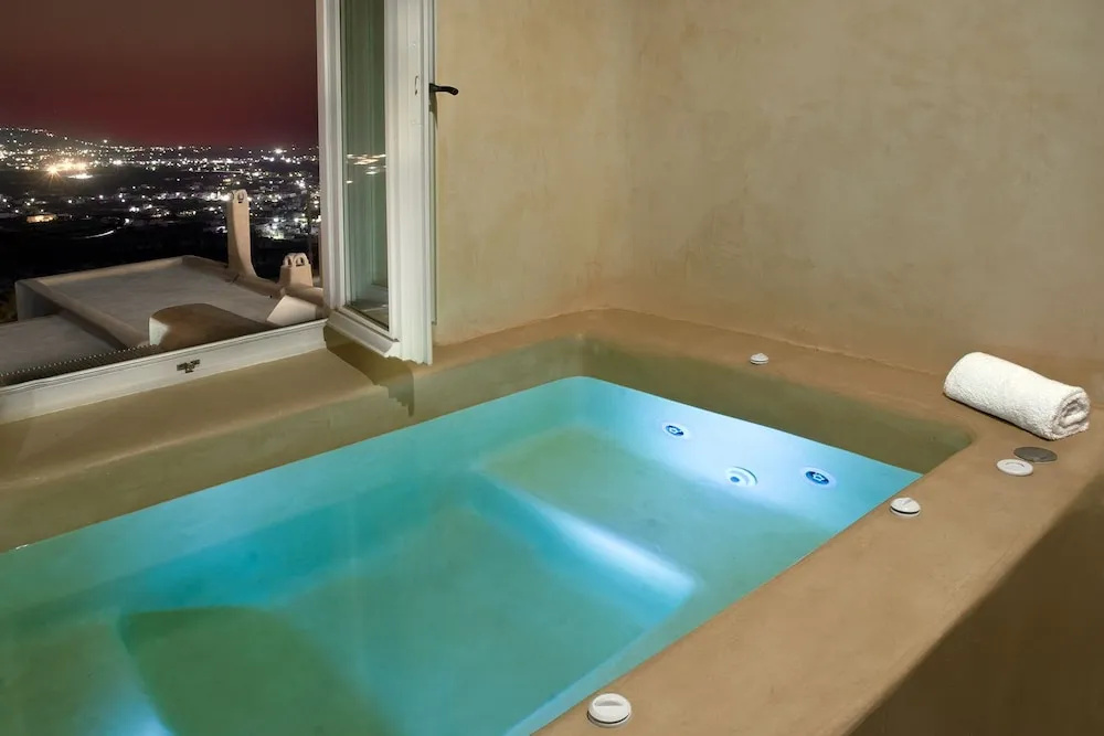 Photo - Voreina Gallery Suites