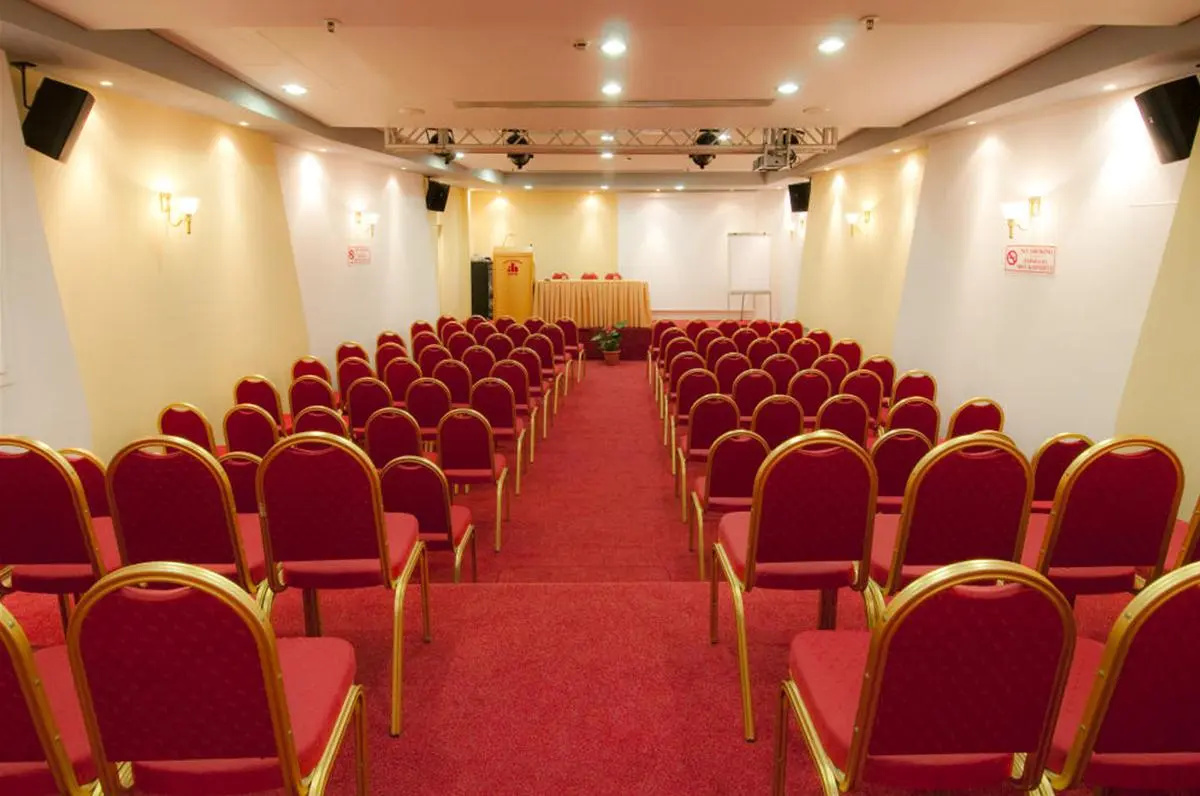 Photo - Alexandra Hotel