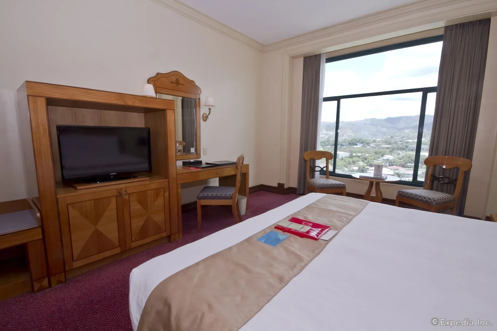 Photo - Waterfront Cebu City Hotel & Casino