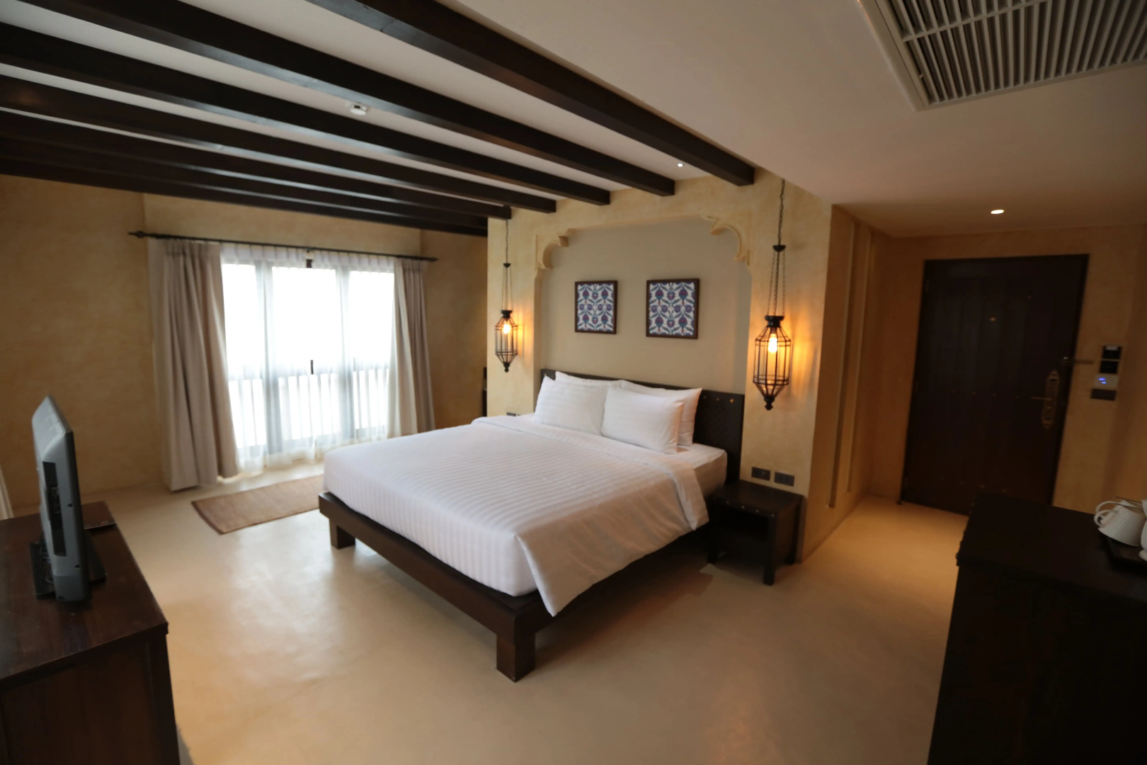 Photo - Dewan Bangkok