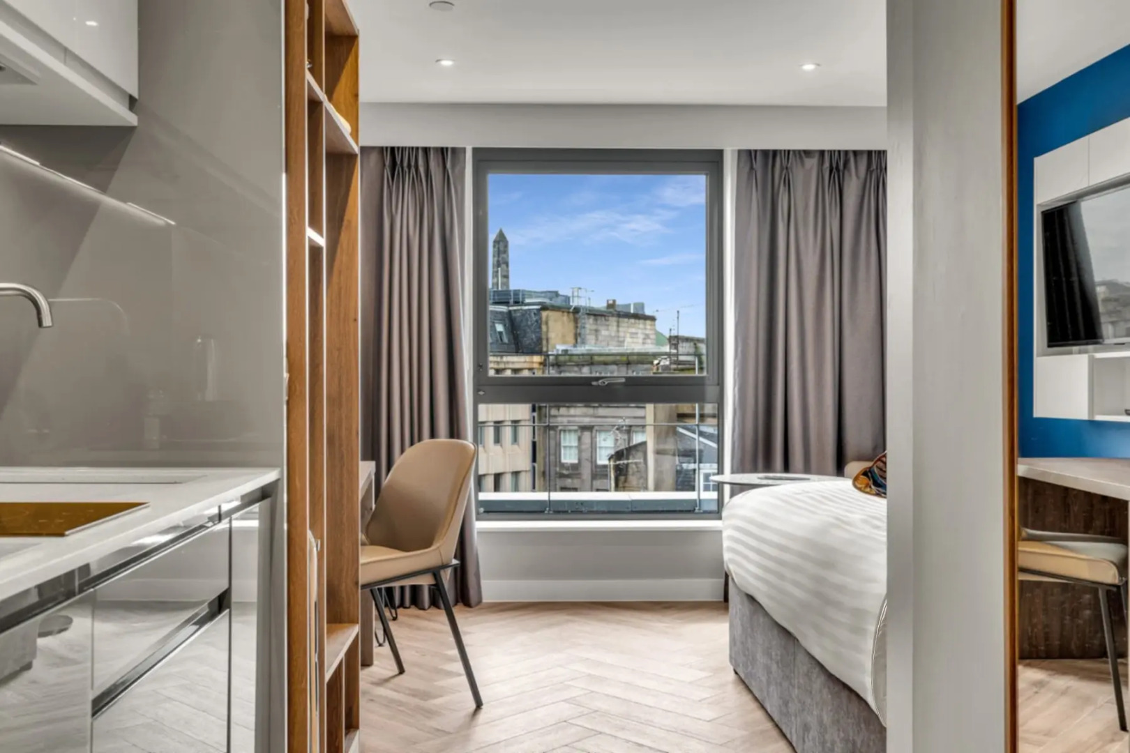 Photo - Roomzzz Edinburgh