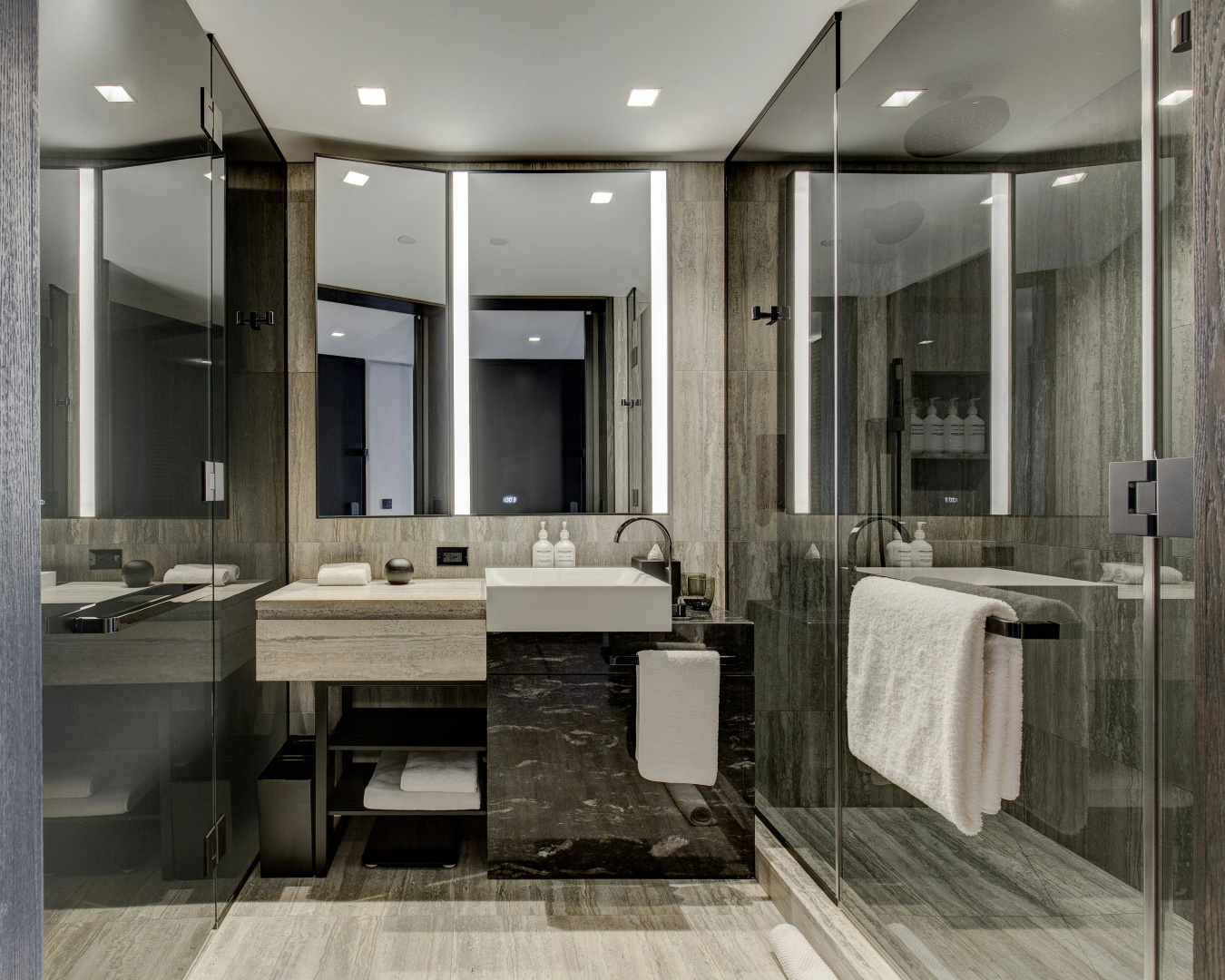 Photo - Equinox Hotel New York